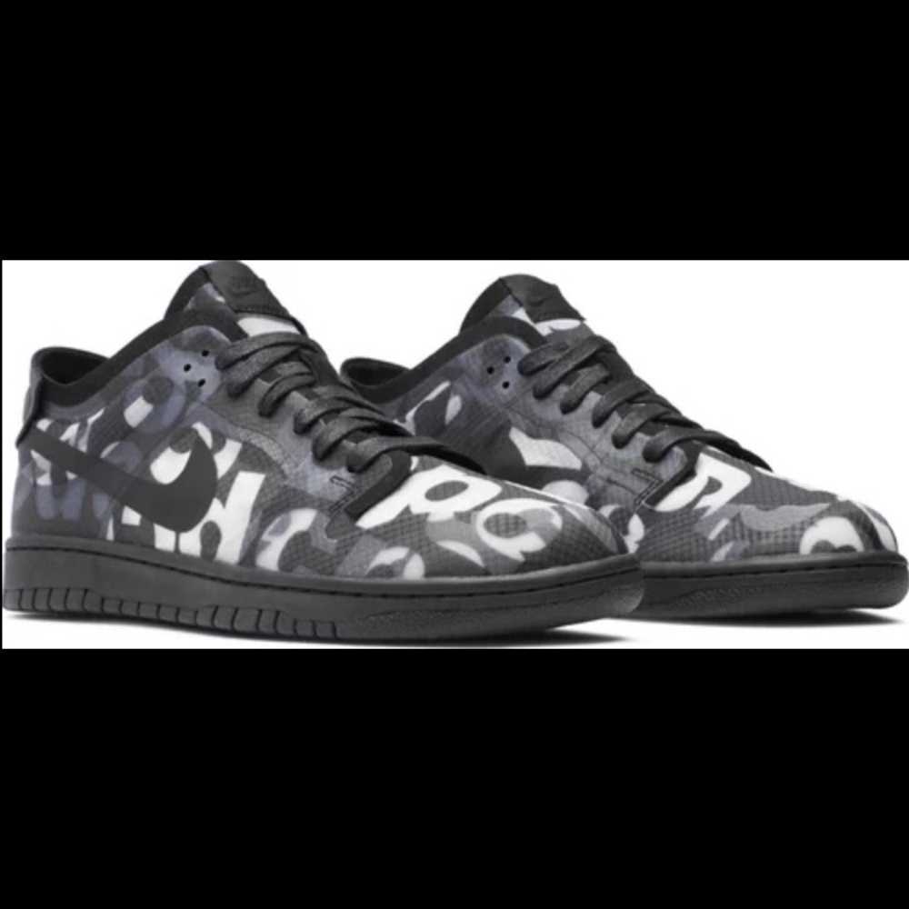 COMME DES GARÇONS x Nike Dunk Low